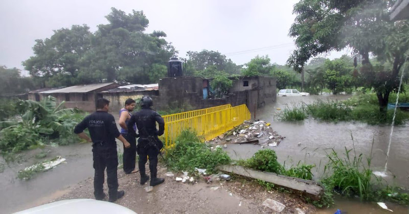 Lluvias Causan Inundaciones En Lázaro Cárdenas Atiempo