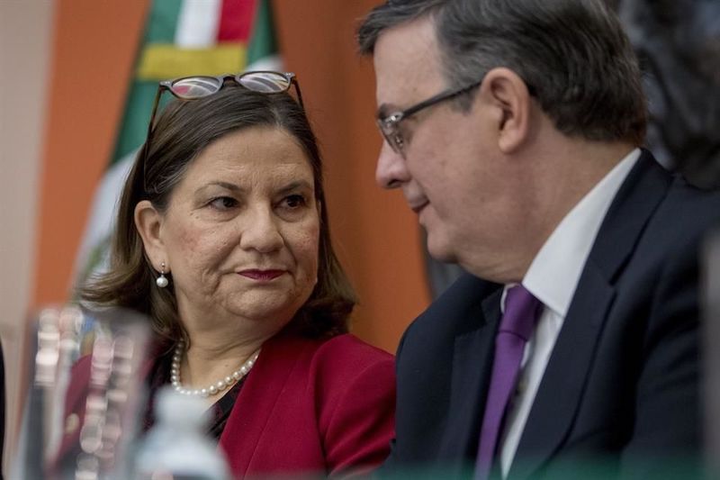 Martha Barcena, Marcelo Ebrard