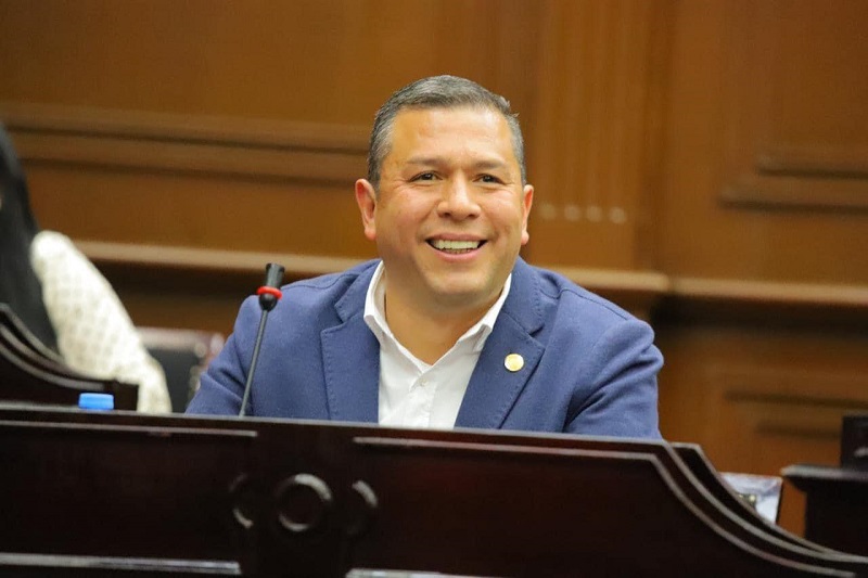 Juan Carlos Barragán, Michoacán, Tesla