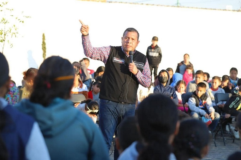 Juan Carlos Barragán, Michoacán, Tesla