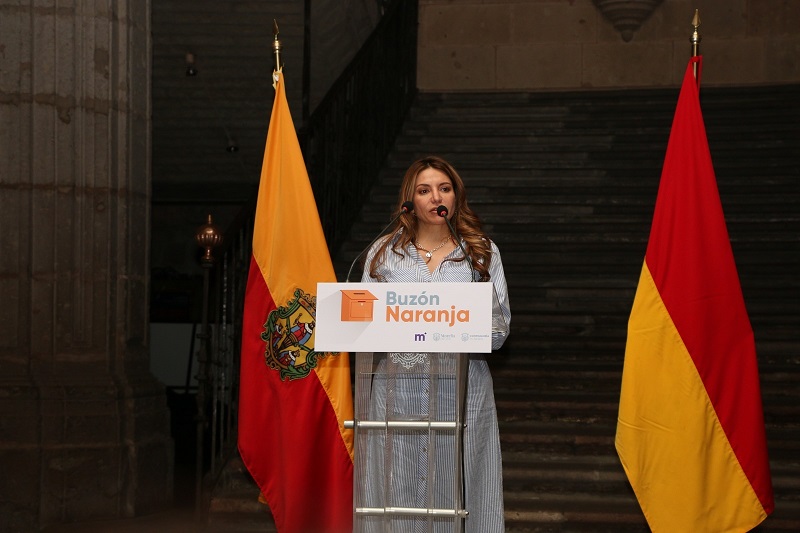Buzón naranja, Morelia