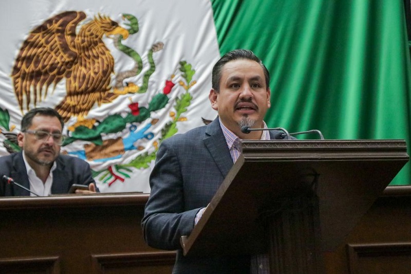 Víctor Manríquez, Congreso de Michoacán
