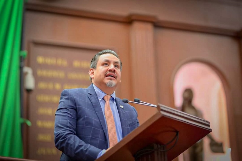 Congreso de Michoacán, Víctor Manríquez
