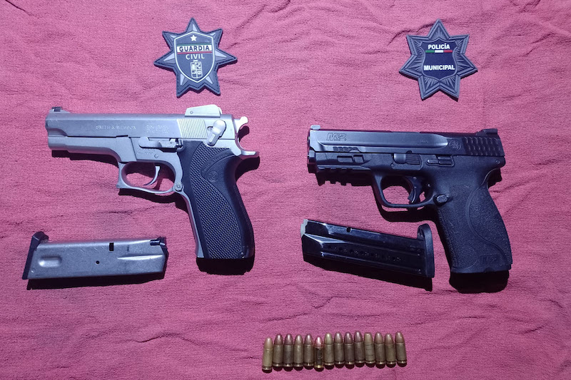 Pistolas aseguradas