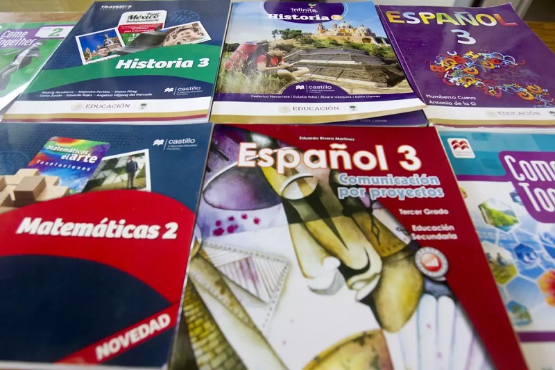 libros de texto de la SEP, Polémica, AMLO
