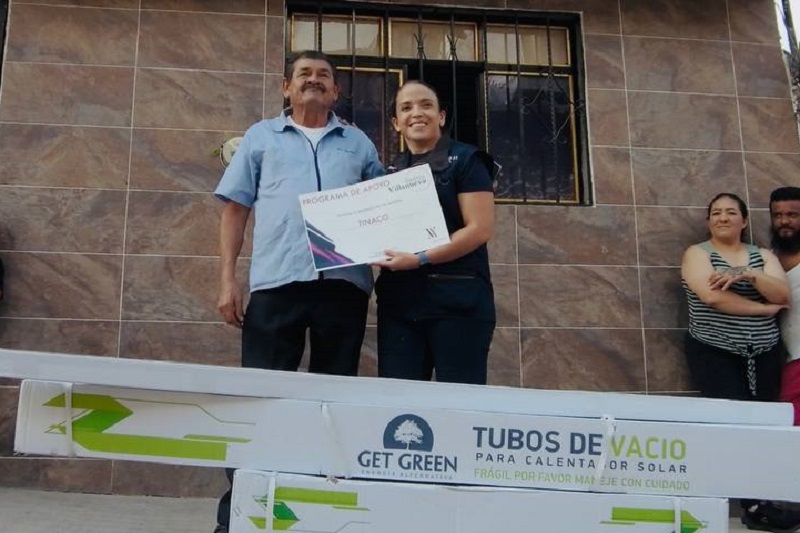 Andrea Villanueva, Morelia, Apoyos