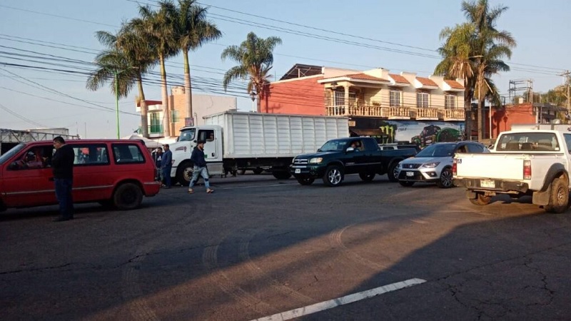 Bloqueos carreteros de transportistas, Uruapan, Michoacán