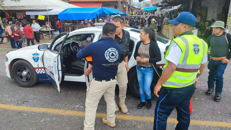 Agentes de Tránsito salvan a niño
