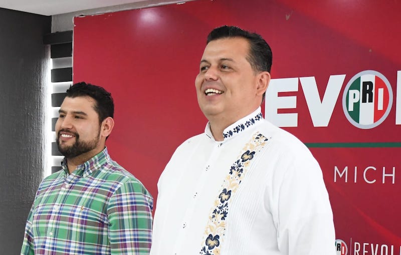Octavio Ocampo, Memo Valencia