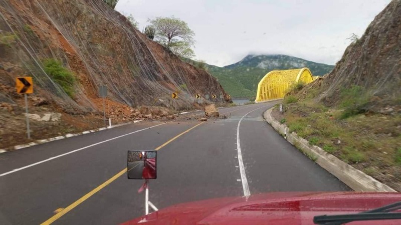 Derrumbes, Autopista Siglo XXI