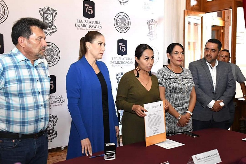 ASM, Gloria Tapia, Congreso de Michoacán