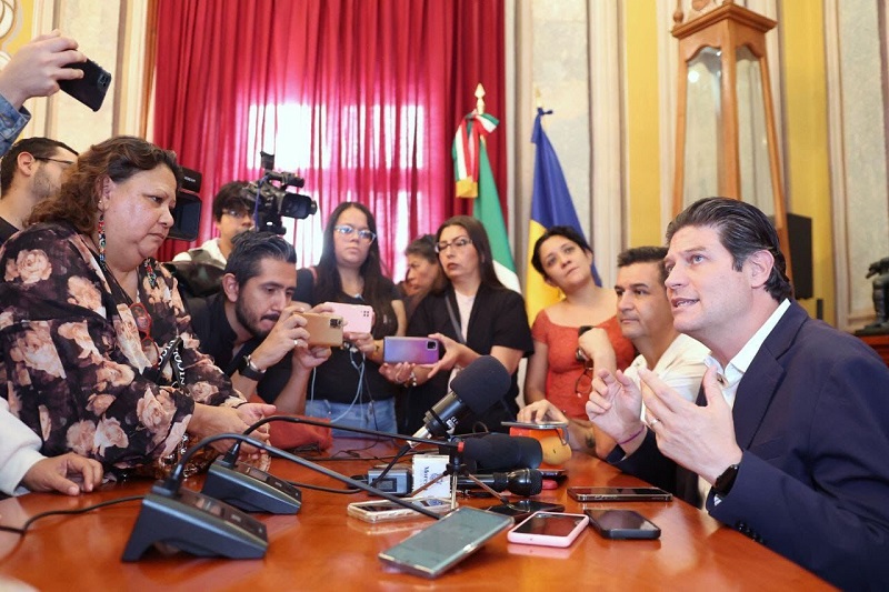 Alfonso Martínez, Reclamo al Gobierno Federal