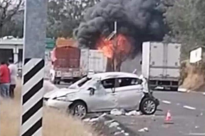 Accidente, caseta de peaje de Zinapécuaro