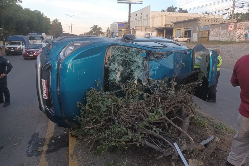 Volcadura en Morelia