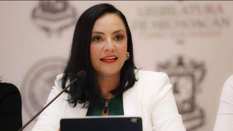 Adriana Hernández Íñiguez