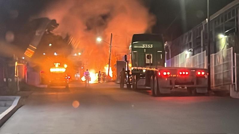 Incendio de vehículo en Morelia