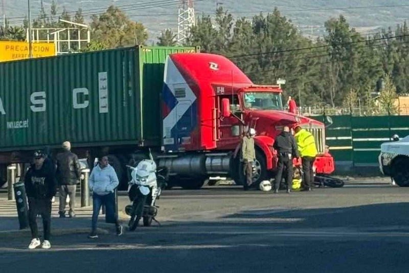 Tráiler vs. motociclista