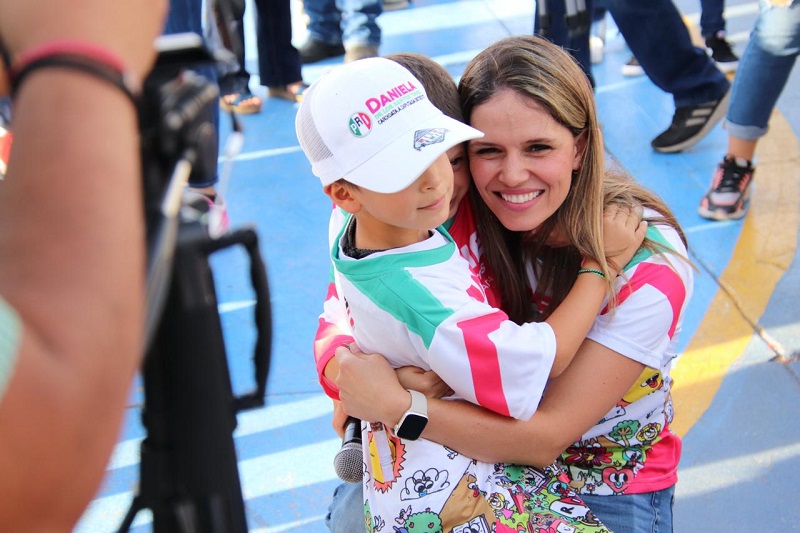 Daniela De Los Santos, Campaña, Morelia