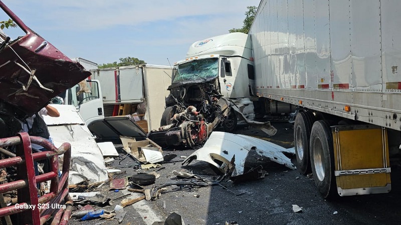 Autopista de Siglo XXI, Fuerte carabola, Heridos