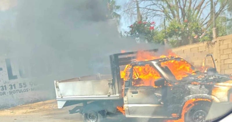 Se incendia camioneta en Morelia
