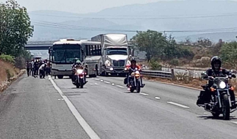 Carretera Morelia-Pátzcuaro, Normalistas