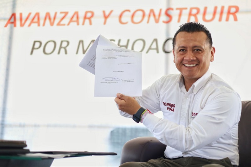 Carlos Torres Piña, CMIC
