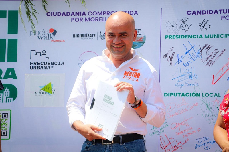 Héctor Ayala, MC