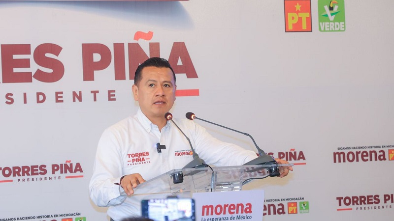 Sigamos Haciendo Historia, Carlos Torres Piña