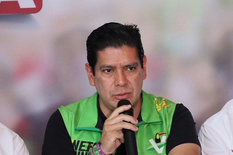 Ernesto Núñez, Alfonso Martínez