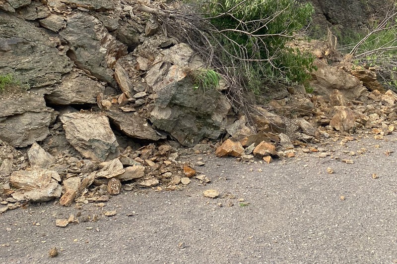 Derrumbe, Carretera, Michoacán