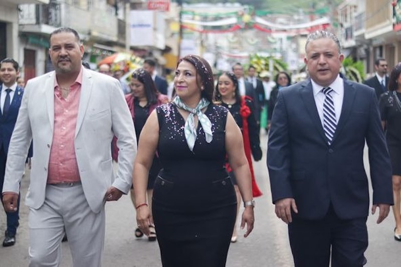 Alma Mireya González Sánchez, Carlos Quintana Martínez