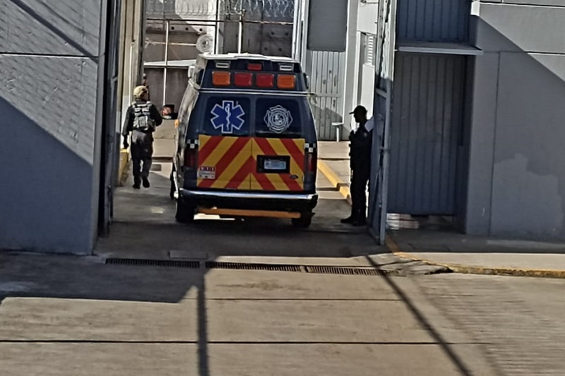 Penal de alta seguridad, Charo, Fuerte pleito