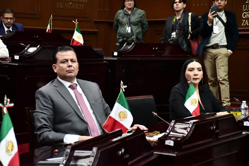 Memo Valencia, Congreso de Michoacán