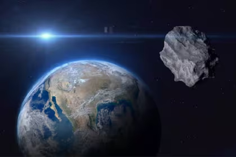 La Tierra, 2 LUNAS