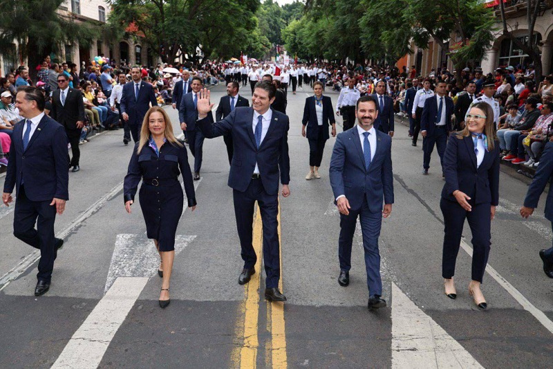 natalicio de Morelos, Alfonso Martínez