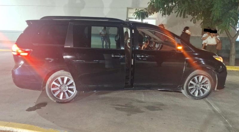 Acribillan a conductor de camioneta en Apatzingán