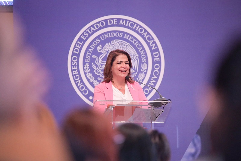 Fabiola Alanís, 4T