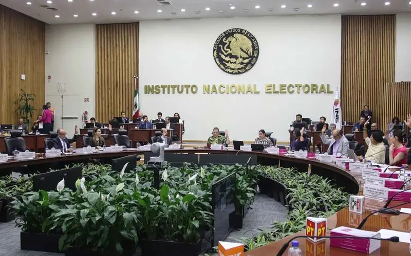 elección de jueces, Pausa, INE
