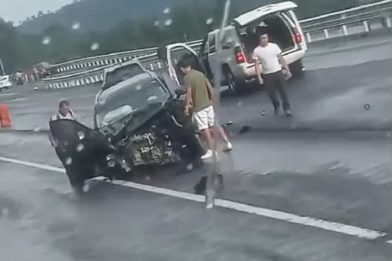 Autopista Siglo XXI, Choque frontal