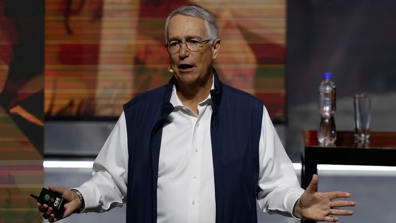 Ricardo Salinas, Robots