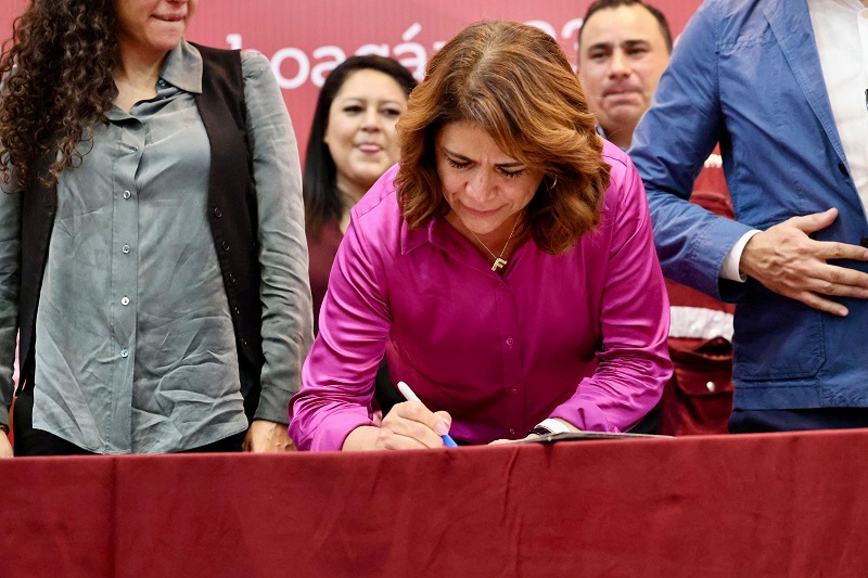 Fabiola Alanís, 4T