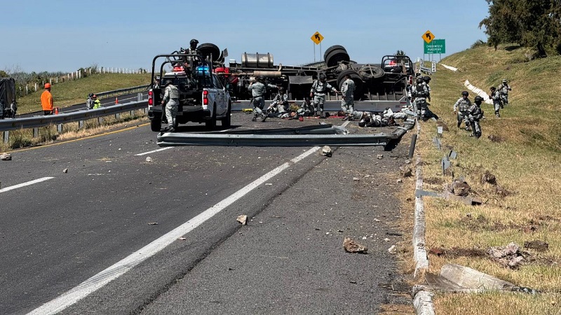 tres fallecidos, 23 lesionados, GN, Autopista de Occidente, Michoacán
