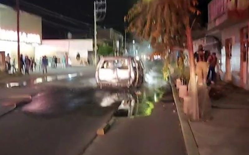 Incendio de camioneta