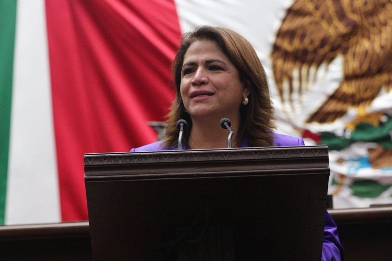 Morena, Fabiola Alanís
