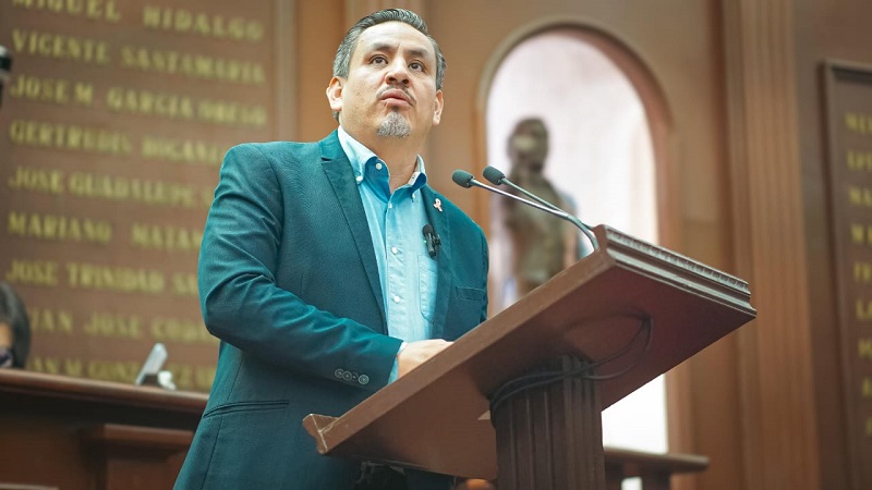 Víctor Manríquez, MC