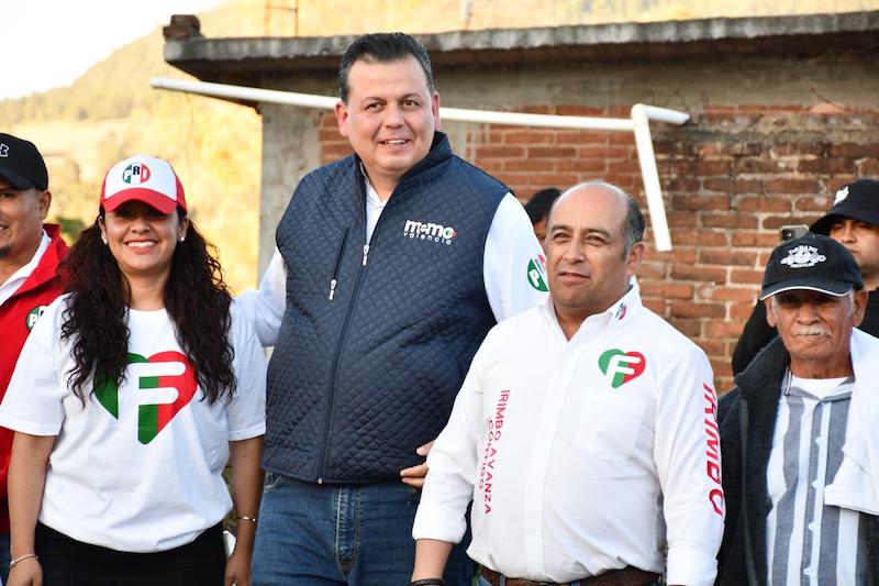 Memo Valencia, Fernando Palomino