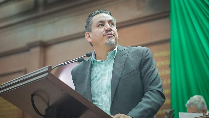 Víctor Manríquez, MC