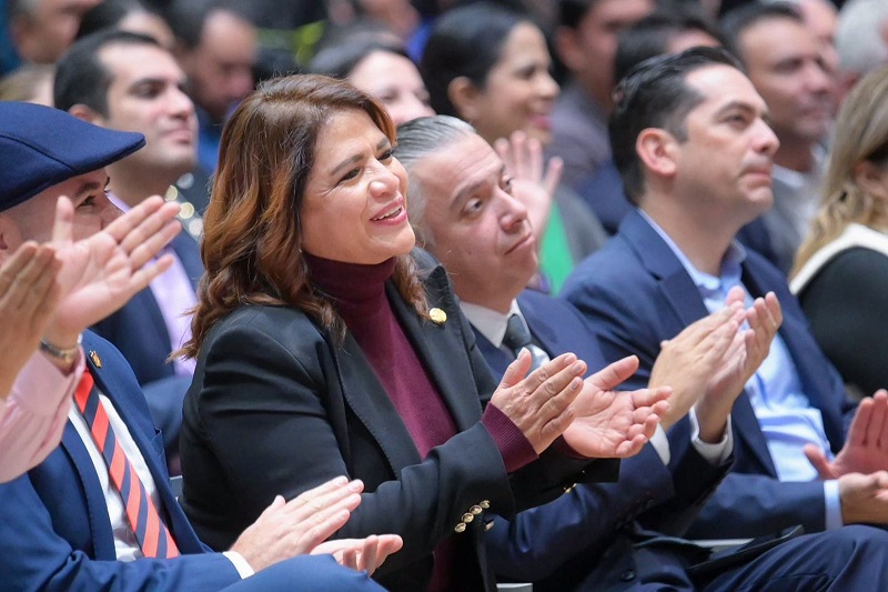 Fabiola Alanís, 4T