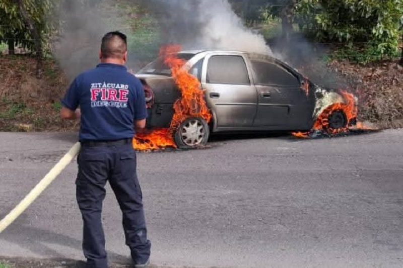 Zitácuaro, Incendio, Auto