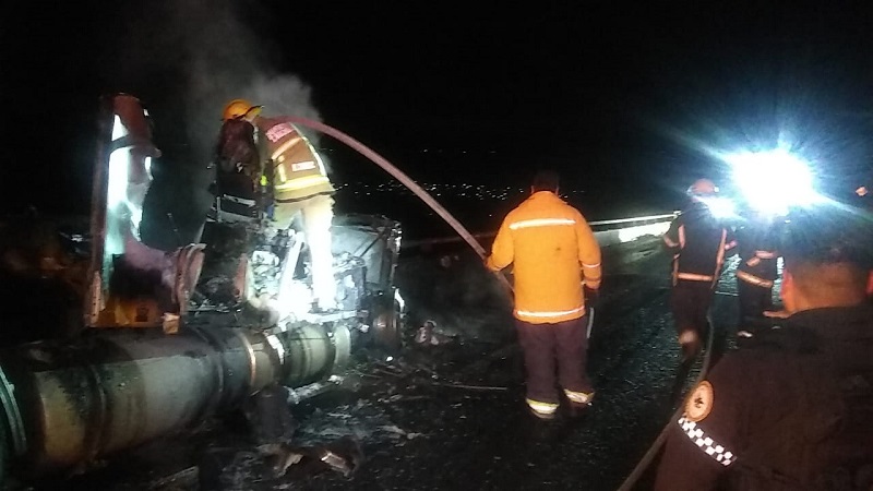 Tráiler, Incendio, Copándaro